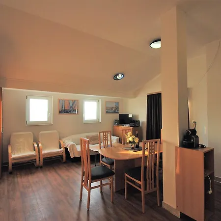 Nautica Apartment