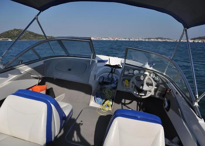 Nautica * Betina (Sibenik-Knin)