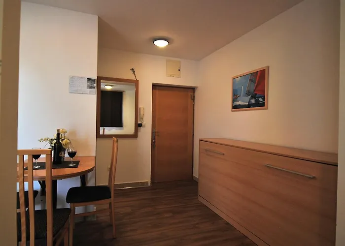 Nautica * Betina (Sibenik-Knin)