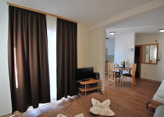 Nautica * Betina (Sibenik-Knin)