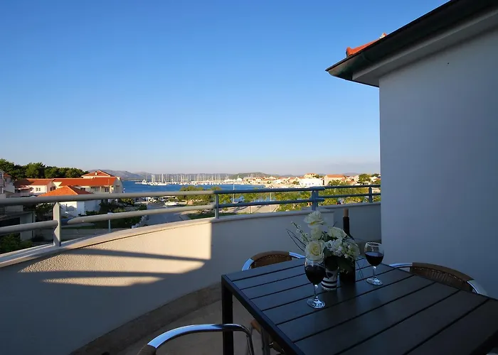 Nautica * Betina (Sibenik-Knin)