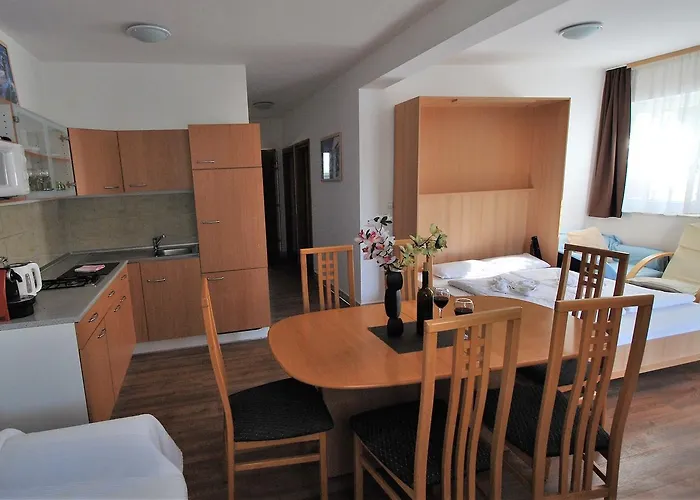 Nautica * Betina (Sibenik-Knin)