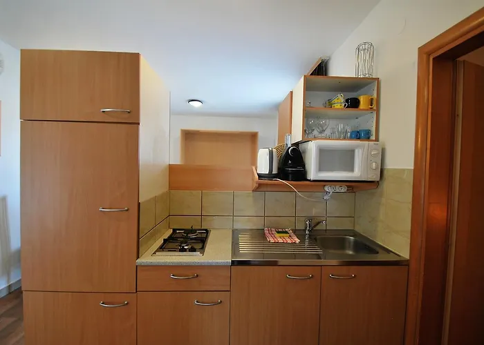 Nautica * Betina (Sibenik-Knin)